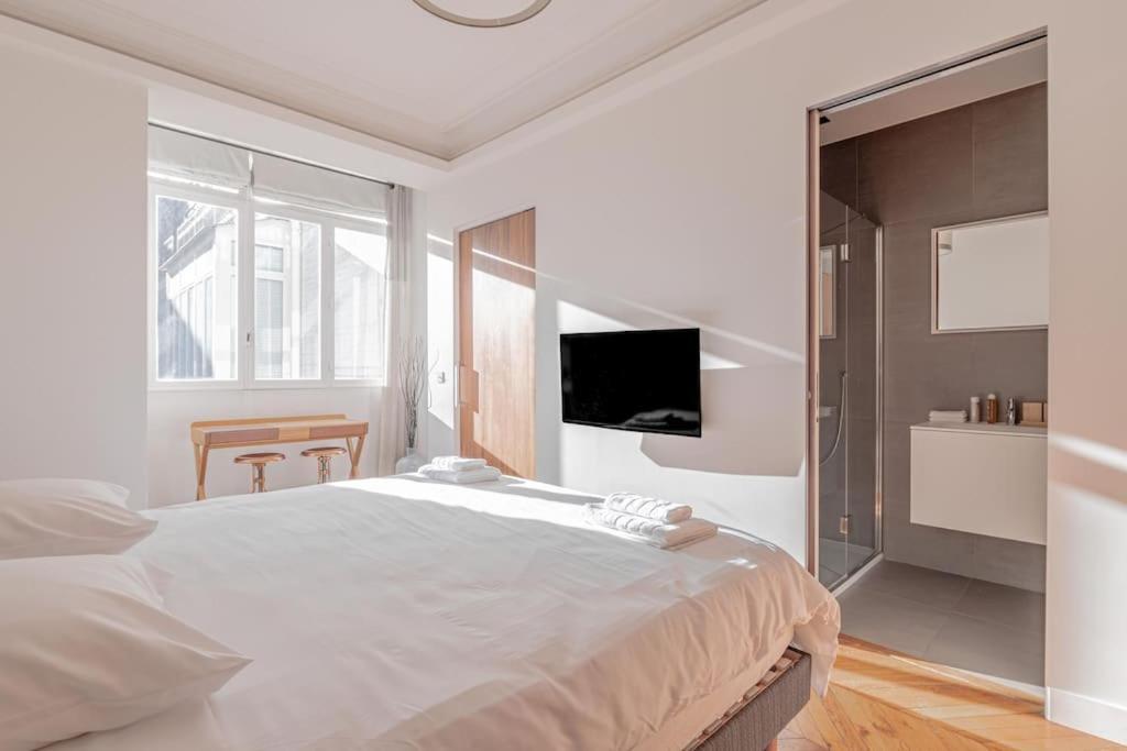 Apartment Stylish Flat 2 Bedr By Champs Elysees Paris